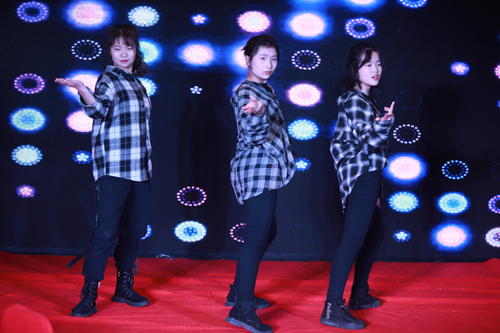 大禹漢光2018年“同心同行，共創(chuàng)未來”主題年會(huì)圓滿成功