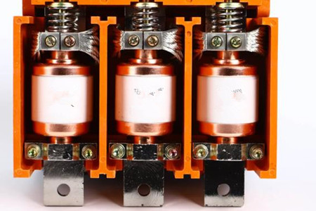 高壓真空開關(guān)管出現(xiàn)黃斑，這幾點(diǎn)原因需掌握！