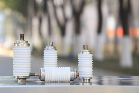 真空開關(guān)管接觸點(diǎn)選什么材質(zhì)好？一般為銅合金！