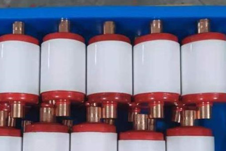 真空滅弧室的結(jié)構(gòu)、工作原理、特點(diǎn)以及應(yīng)用